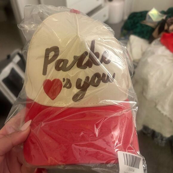 Parke Valentines drop hat NWT - Picture 2 of 2